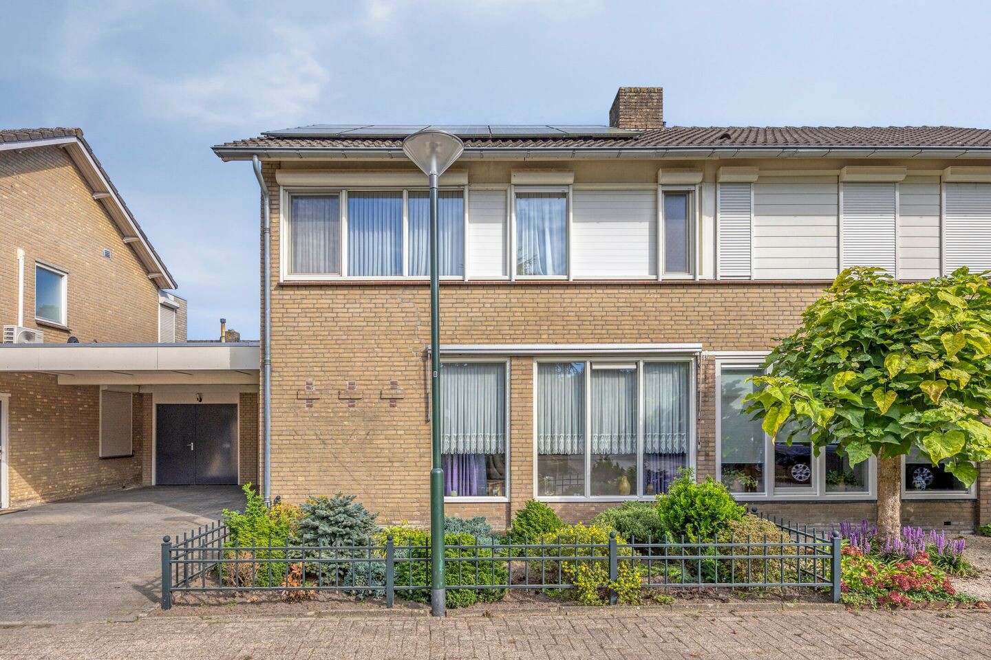 Twee-onder-één-kap te koop: Meeuwenlaan 32, Boekel