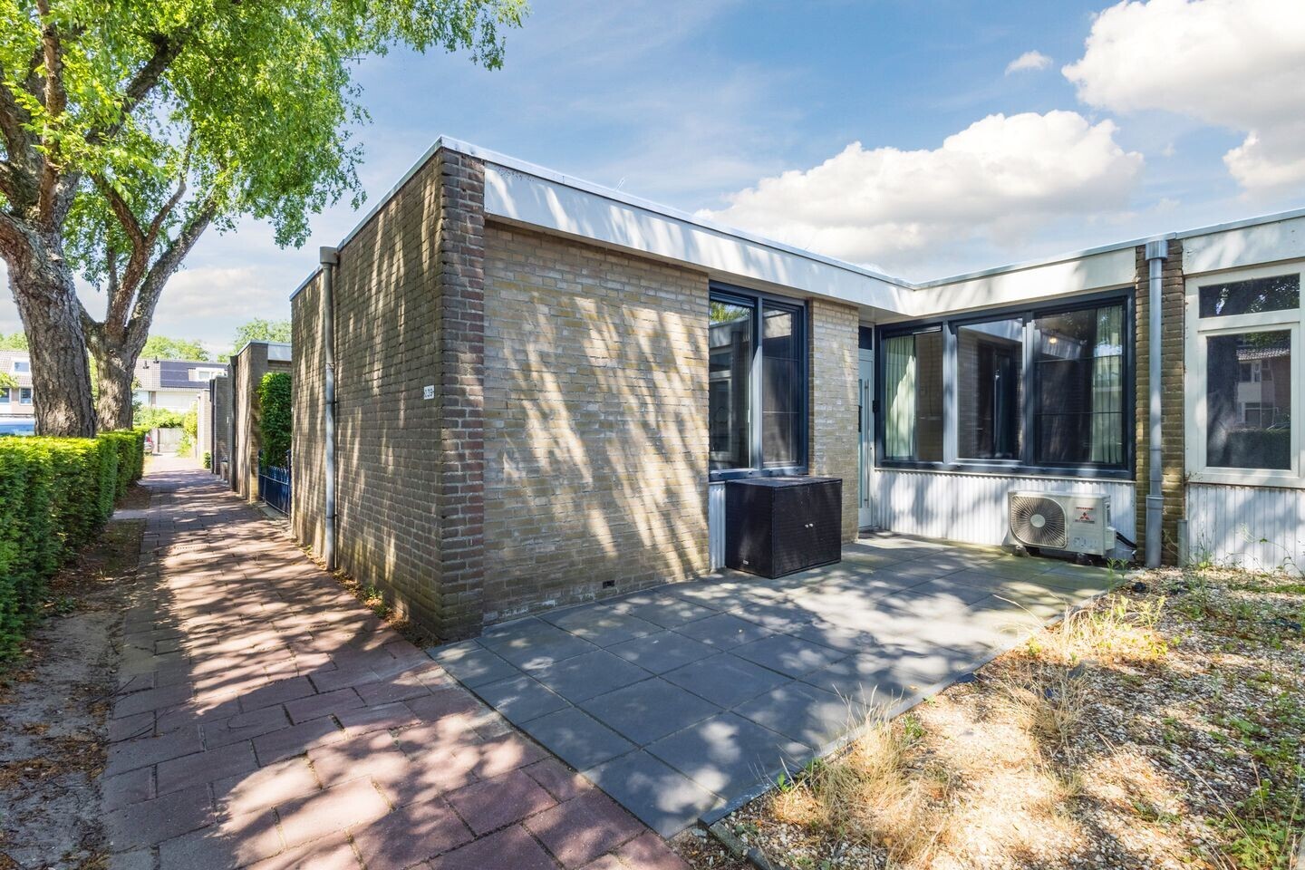 Tussenwoning te koop: Korhoenderveld 239, Cuijk