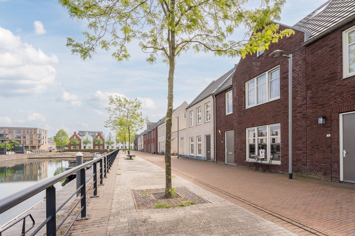 Tussenwoning te koop: Zilverschat 14, Cuijk