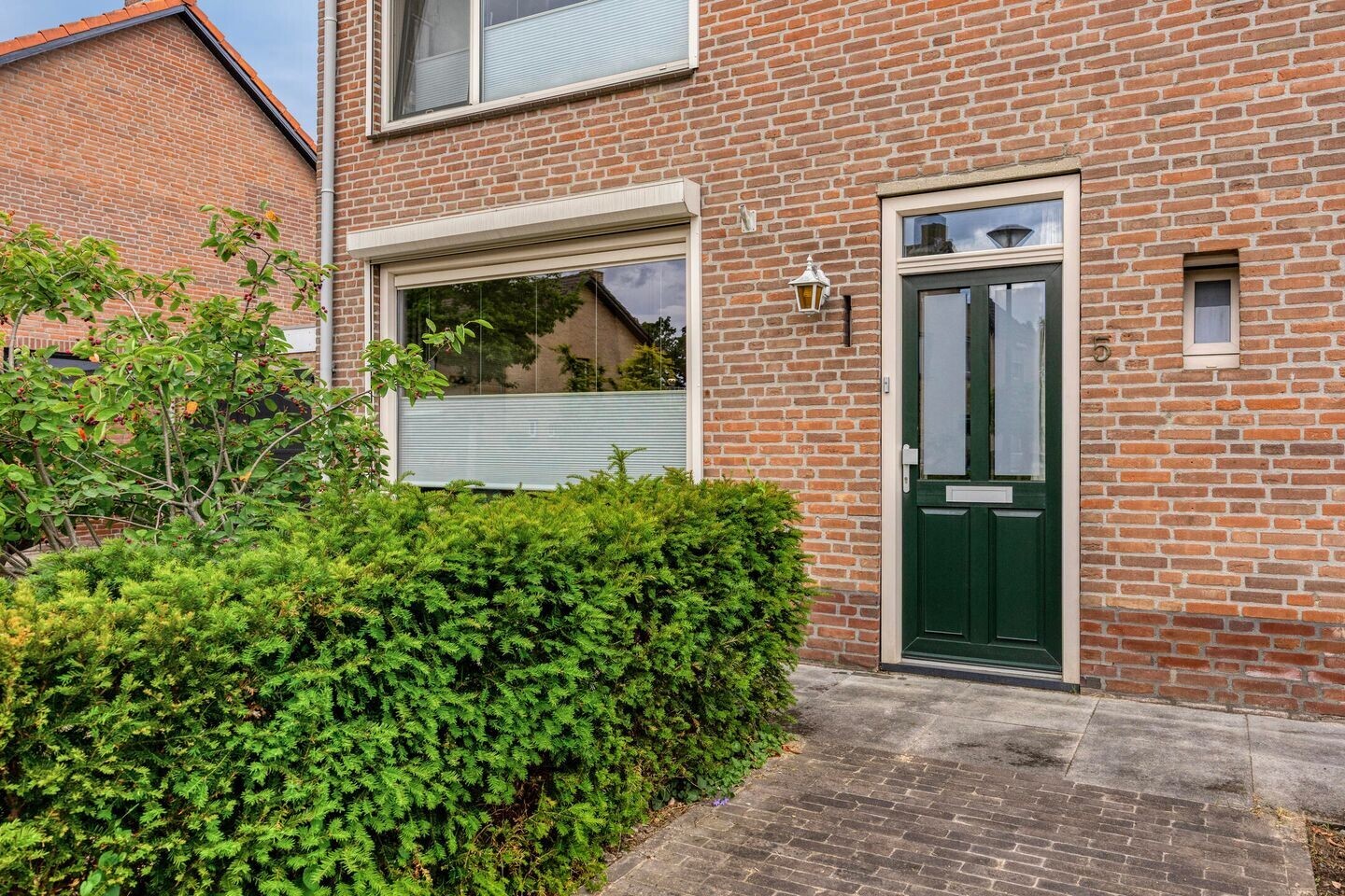 Twee-onder-één-kap te koop: Buizenberg 5, Vianen Nb