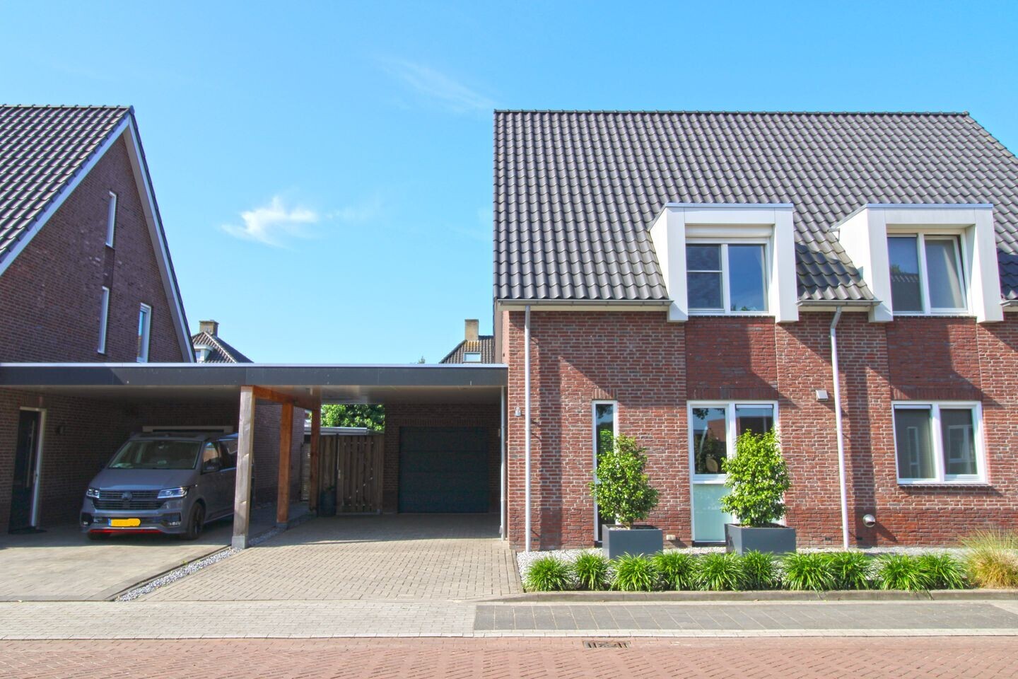 Twee-onder-één-kap te koop: Kruithoorn 15, Sint Hubert