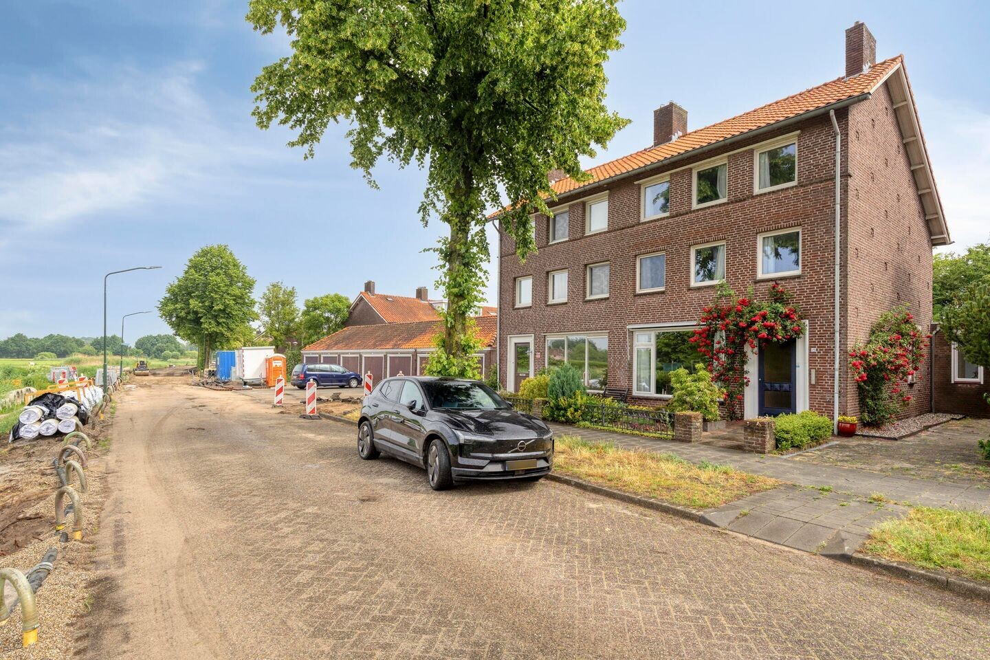 Twee-onder-één-kap te koop: Dr. Verbeeksingel 15, Veghel