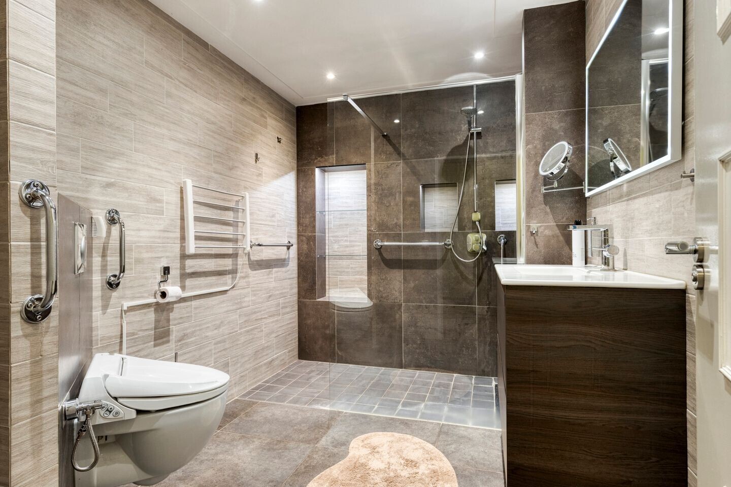 Appartement te koop: Deken van Miertstraat 21, Veghel