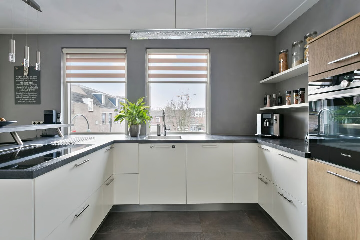 Appartement te koop: Deken van Miertstraat 21, Veghel