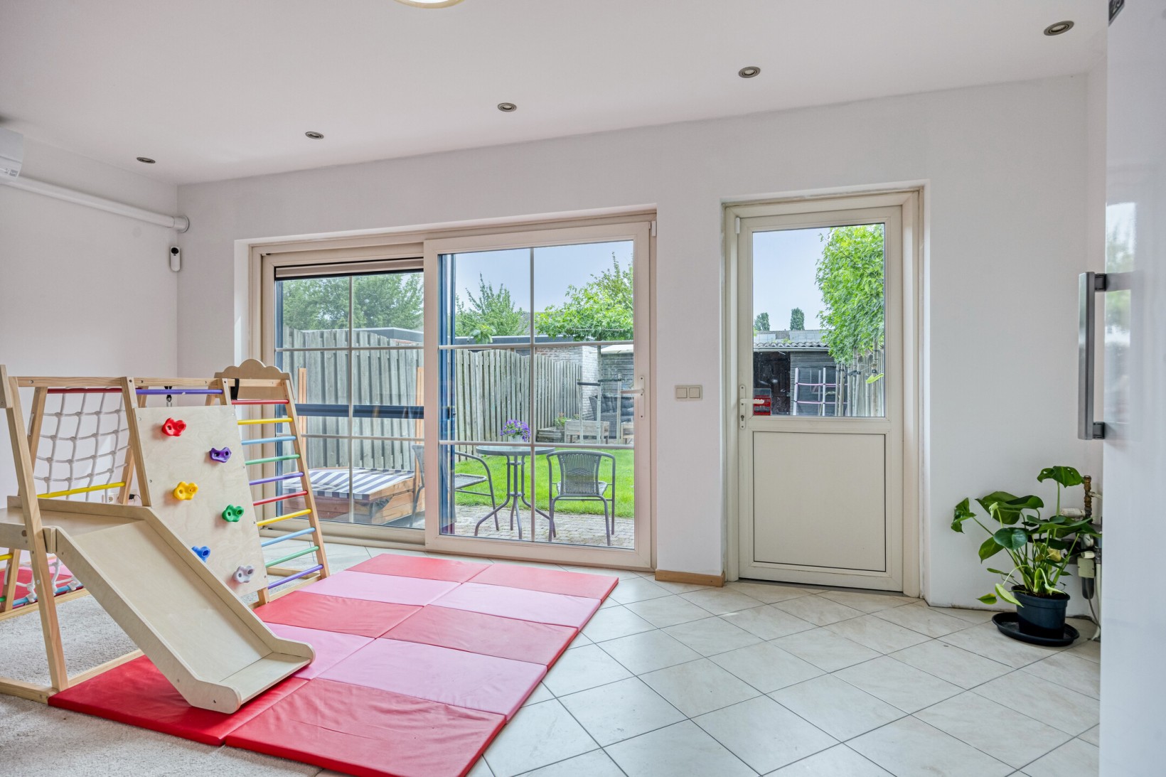 Tussenwoning te koop: Ds. Talmastraat 8, Veghel