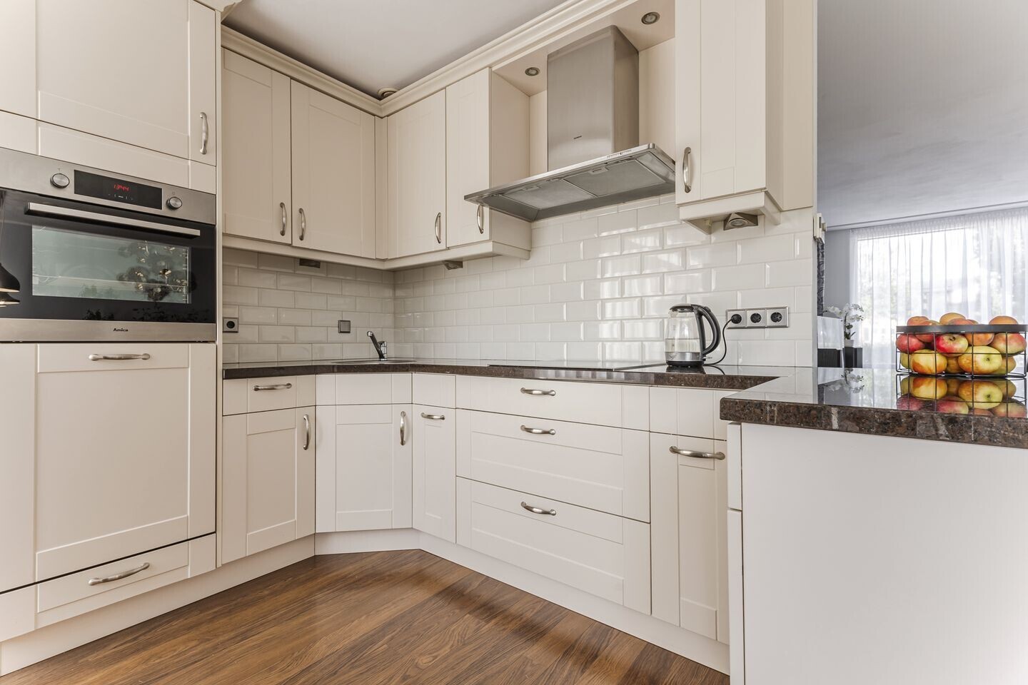 Tussenwoning te koop: Moerven 326, Veghel