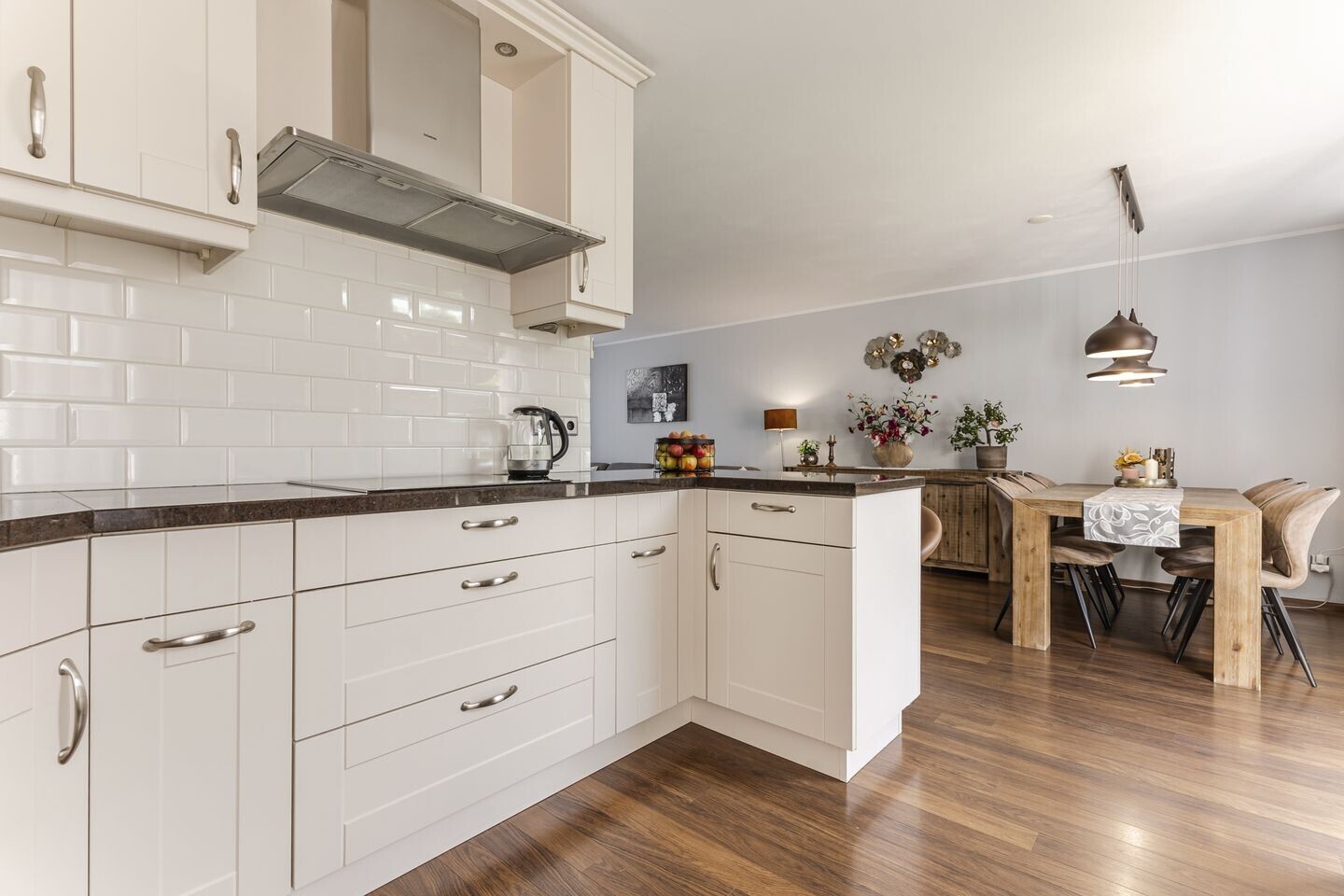 Tussenwoning te koop: Moerven 326, Veghel