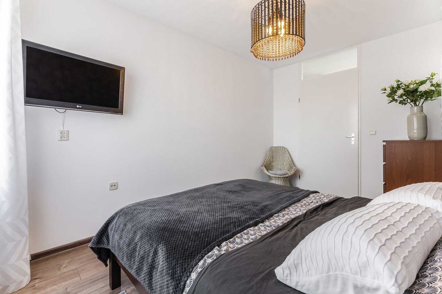 Tussenwoning te koop: Moerven 326, Veghel