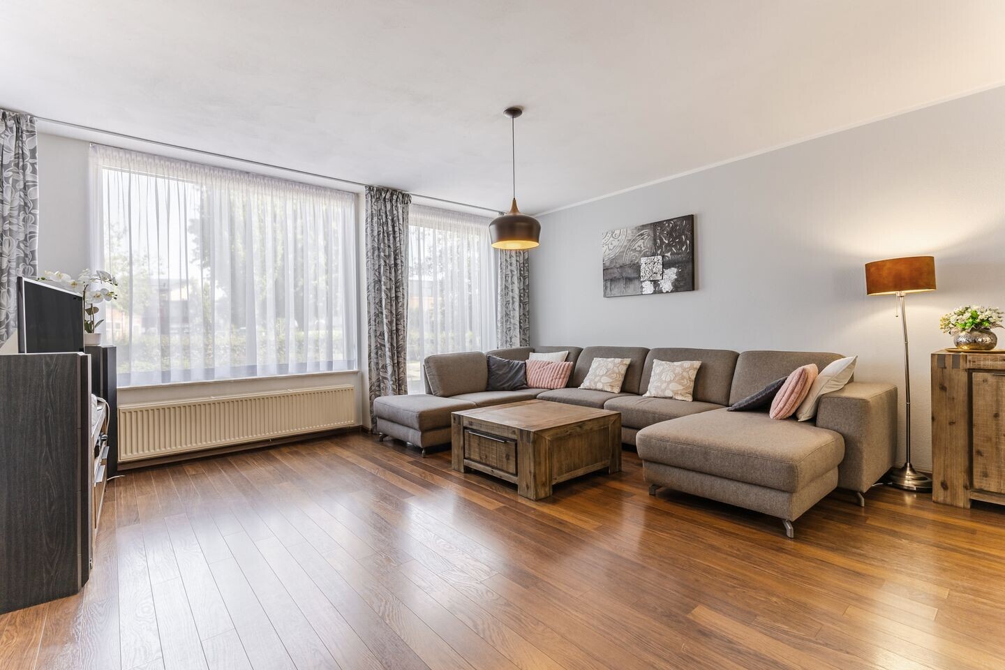 Tussenwoning te koop: Moerven 326, Veghel