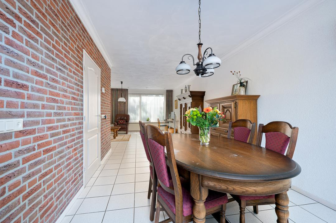 Tussenwoning te koop: Schoolhuisweg 25, Veghel