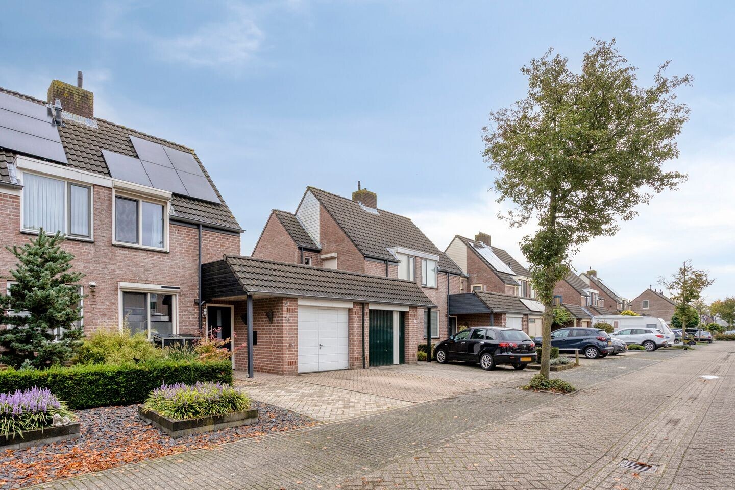 Tussenwoning te koop: Schapeweide 16, Veghel
