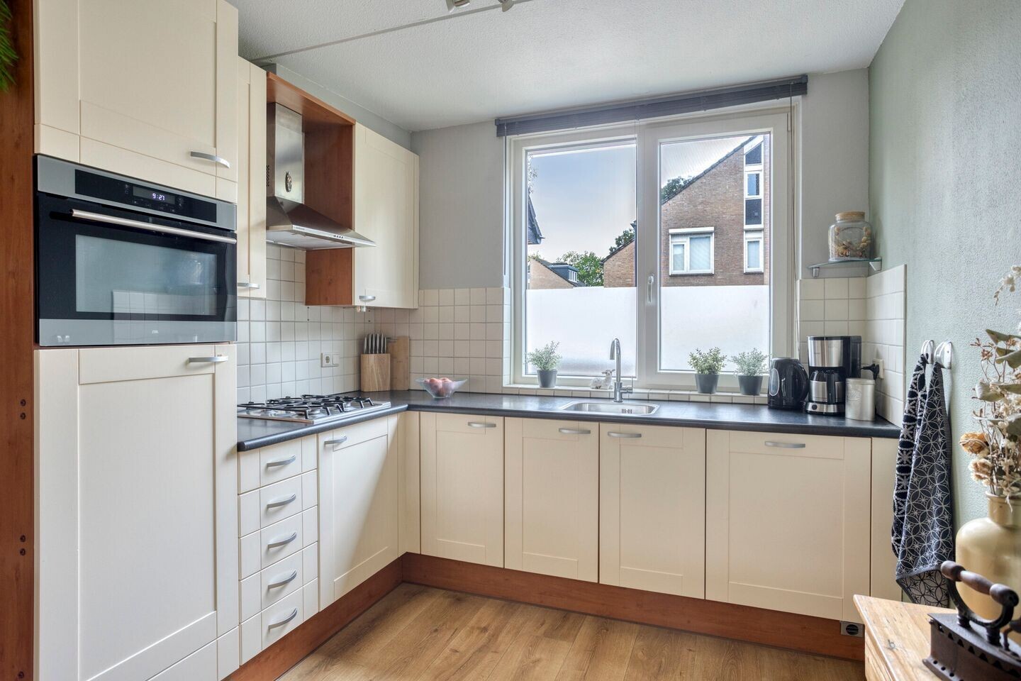 Tussenwoning te koop: Schapeweide 16, Veghel