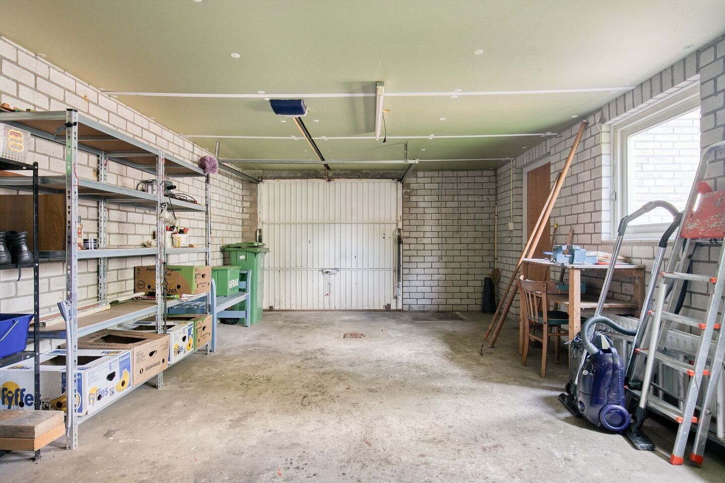 Twee-onder-één-kap te koop: Hezelstraat 3, Erp