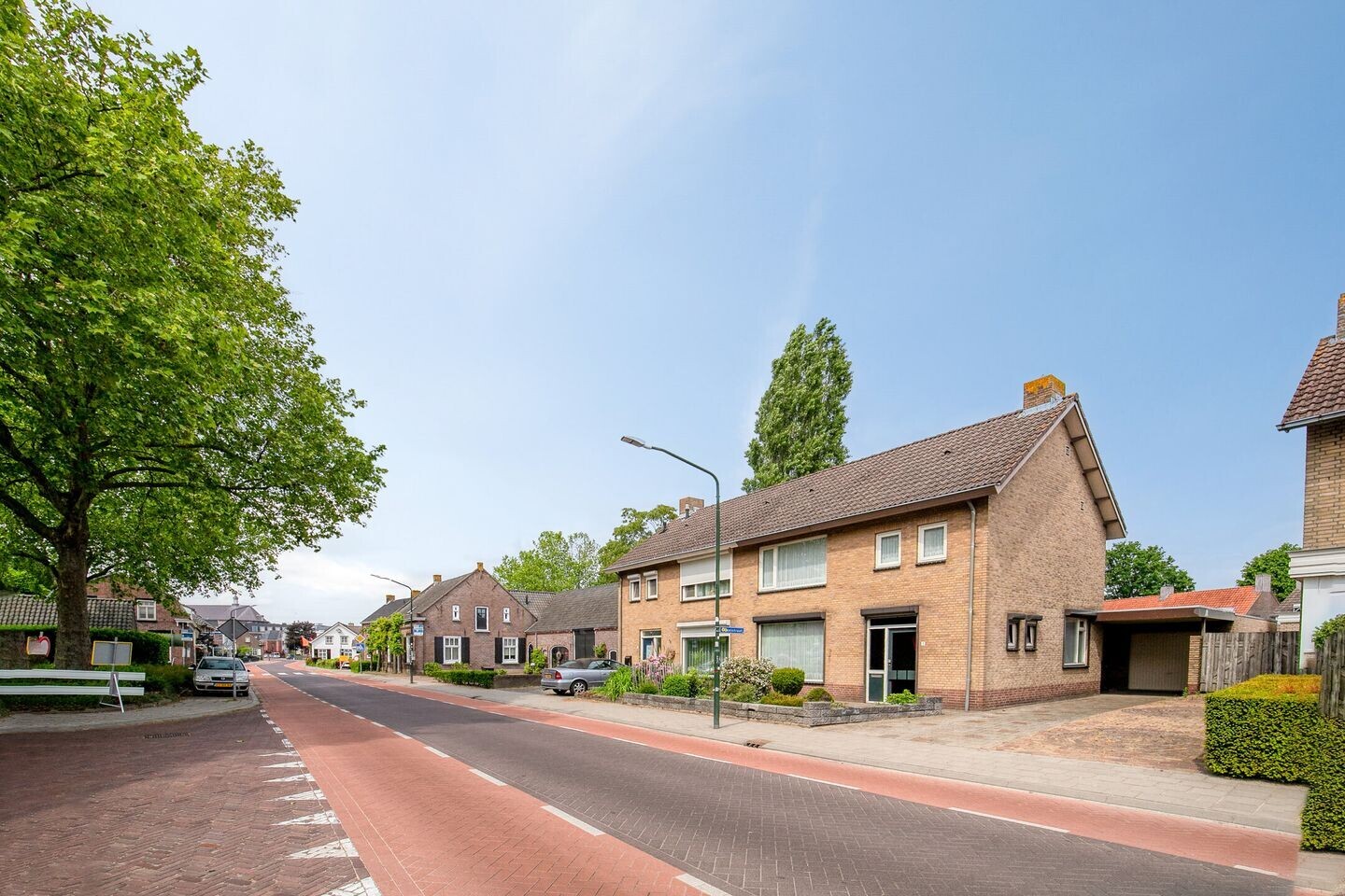 Twee-onder-één-kap te koop: Hezelstraat 3, Erp