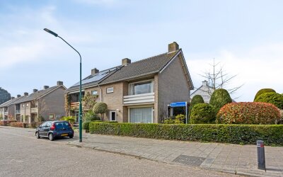 Anton Derkinderenstraat 2
