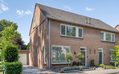 Donkeren Dijk 13