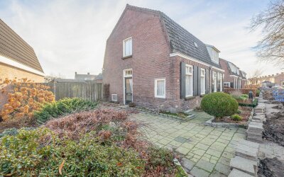 Schutsboom 16