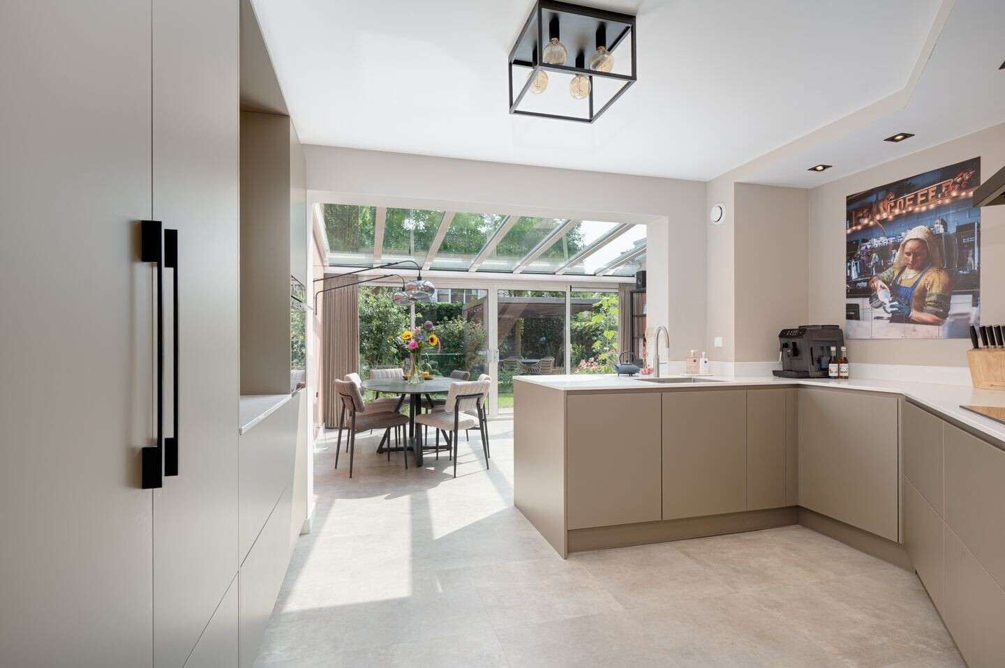 Tussenwoning te koop: Plein 10, Schijndel