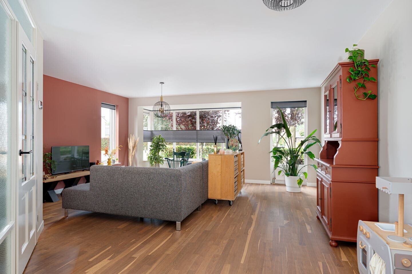 Tussenwoning te koop: Plein 10, Schijndel