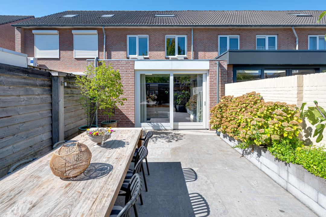 Tussenwoning te koop: Tijmhof 32, Schijndel