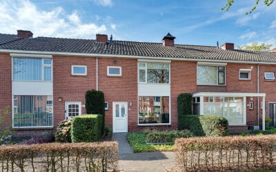 Graaf Arnul. 23