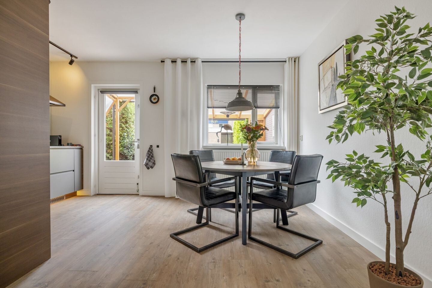 Tussenwoning te koop: Dotterbeek 35, Veldhoven