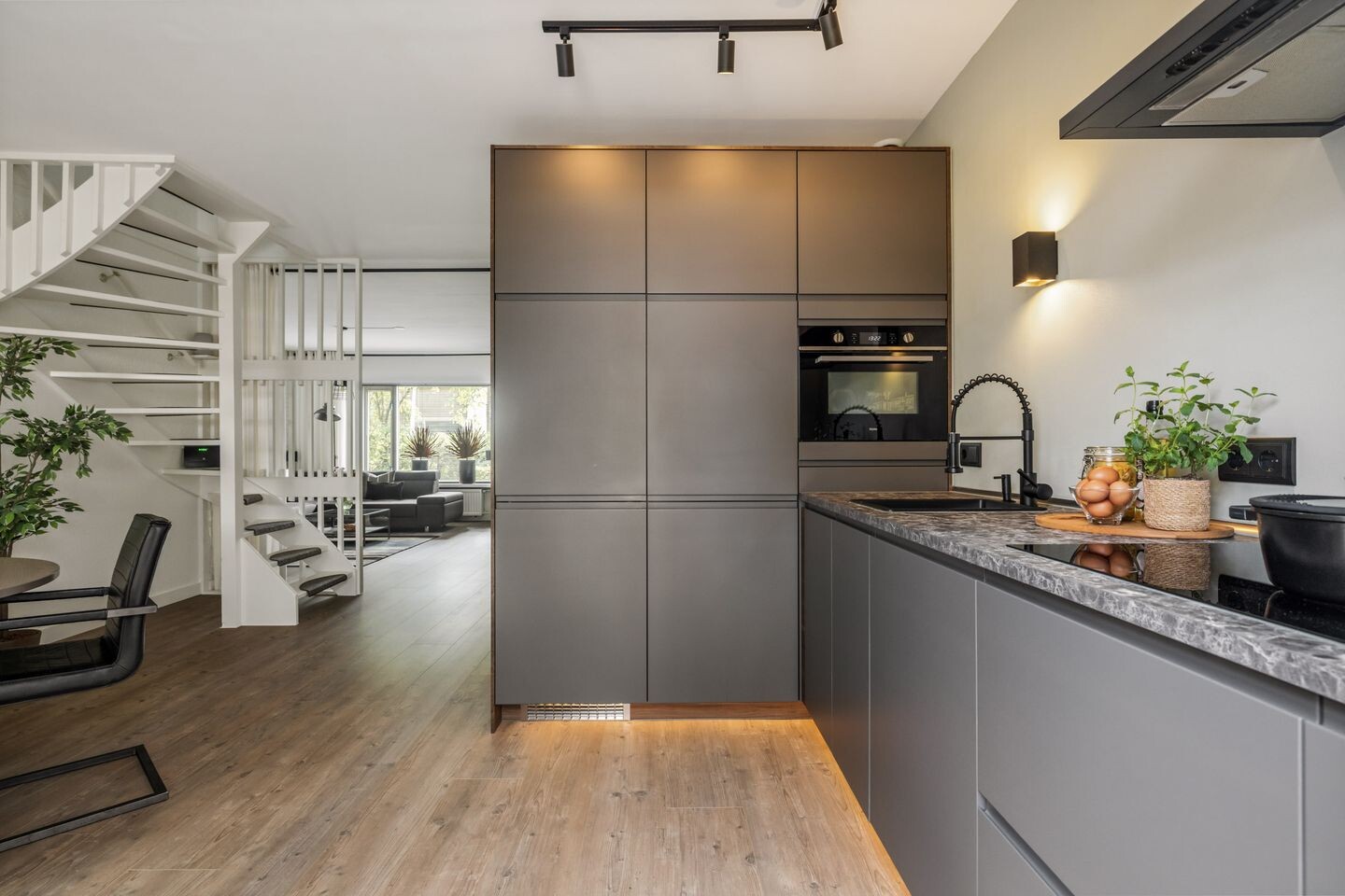 Tussenwoning te koop: Dotterbeek 35, Veldhoven