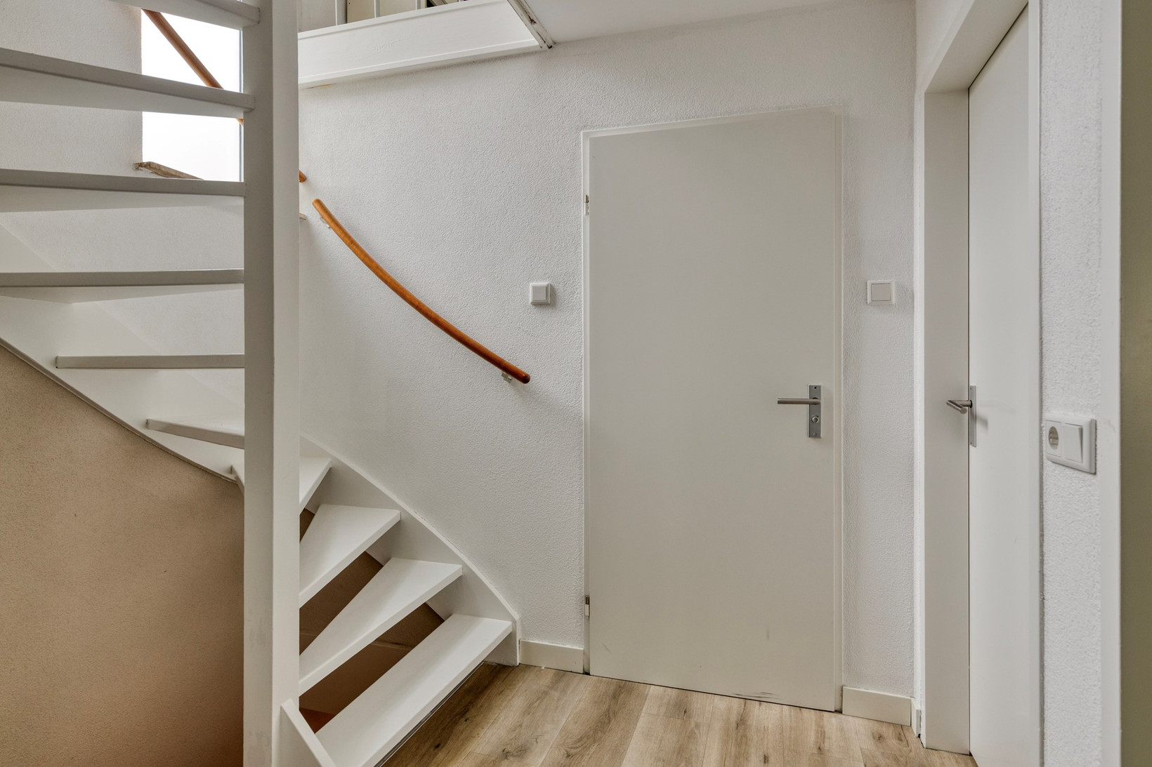 Twee-onder-één-kap te koop: Blaarthemseweg 52, Veldhoven