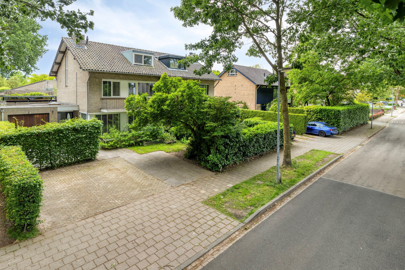Twee-onder-één-kap te koop: Blaarthemseweg 52, Veldhoven