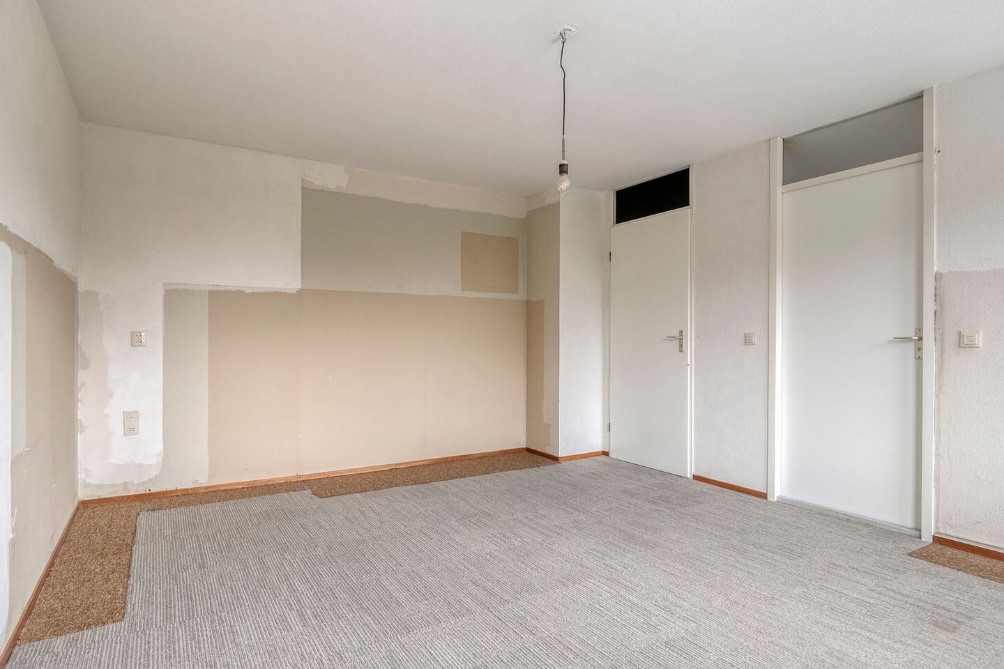 Twee-onder-één-kap te koop: De Uilenburg 36, Veldhoven