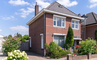 Van Vroonhovenlaan 48