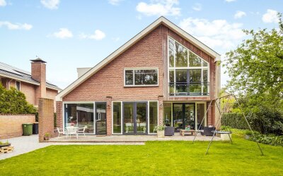 De Geelgieter 16