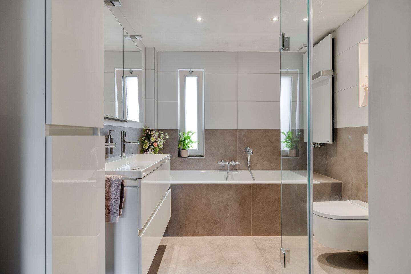 Tussenwoning te koop: De Glazenmaker 56, Veldhoven