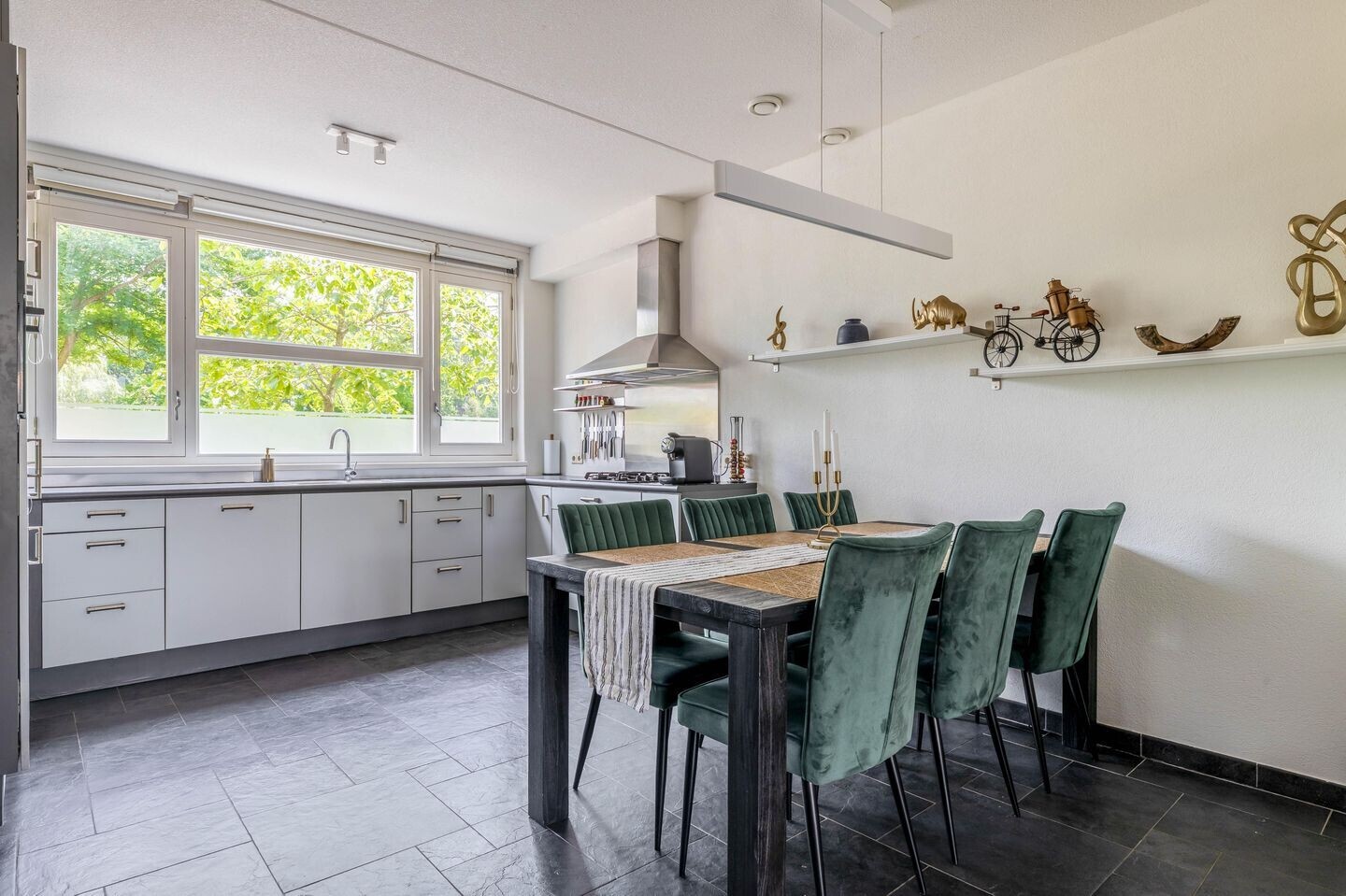 Tussenwoning te koop: Regenboogven 63, Veldhoven