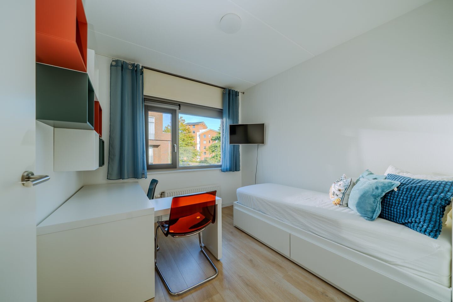 Tussenwoning te koop: Vlinder 8, Veldhoven