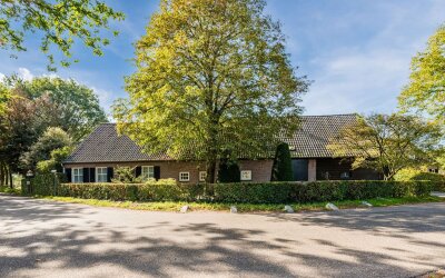 Hoogeloonseweg 2
