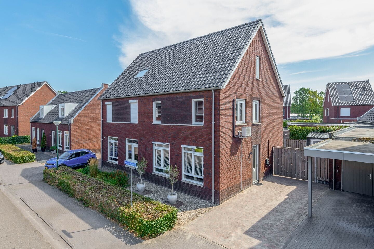 Twee-onder-één-kap te koop: Dennenoord 27, Hapert