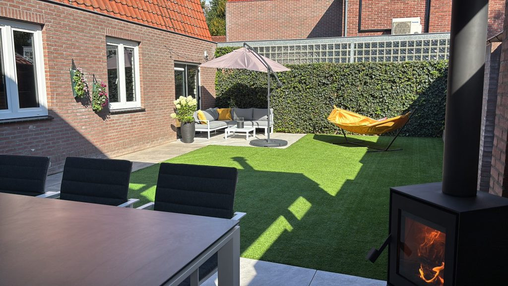 Twee-onder-één-kap te koop: Van den Elsenstraat 23, Hapert