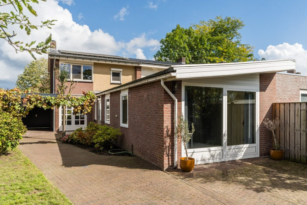 Twee-onder-één-kap te koop: Lindenstraat 40, Hapert