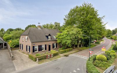Breestraat 1