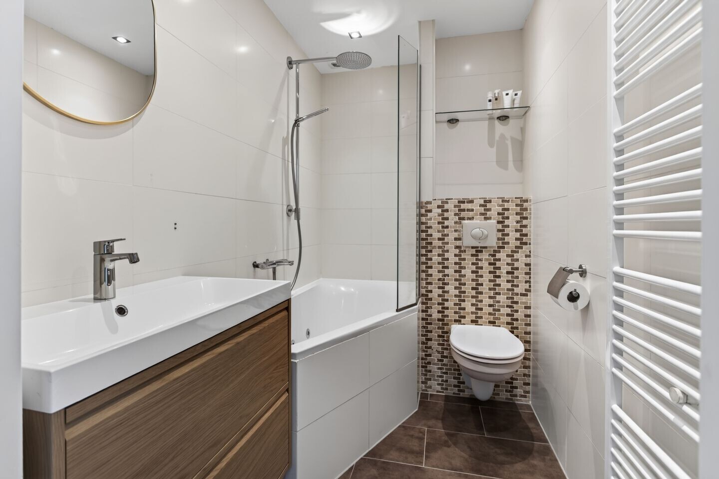 Tussenwoning te koop: Fresiapad 4, Valkenswaard