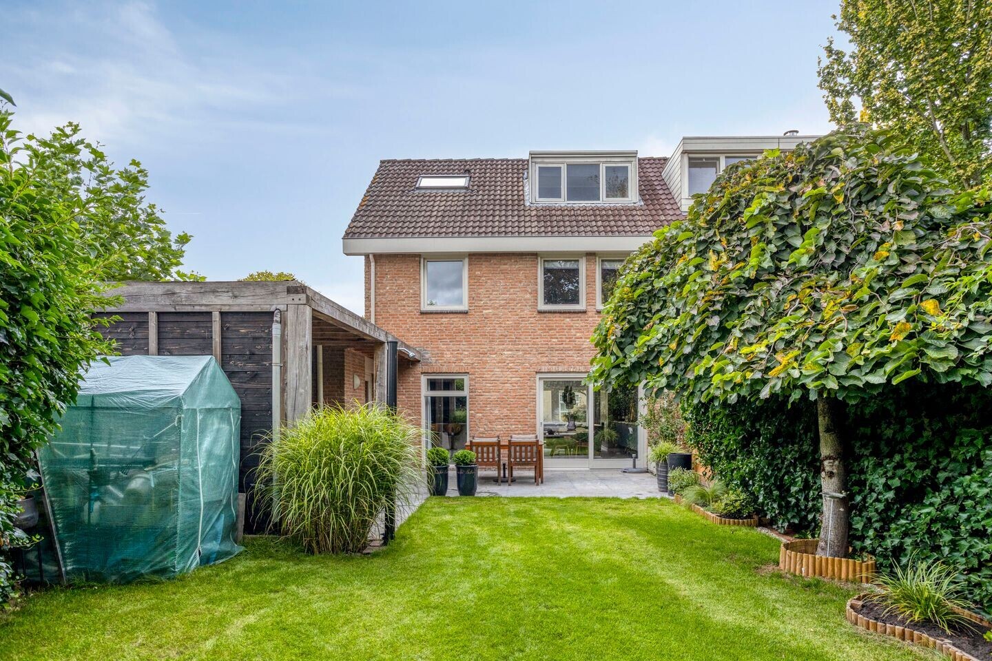 Twee-onder-één-kap te koop: Snijderwei 2, Valkenswaard