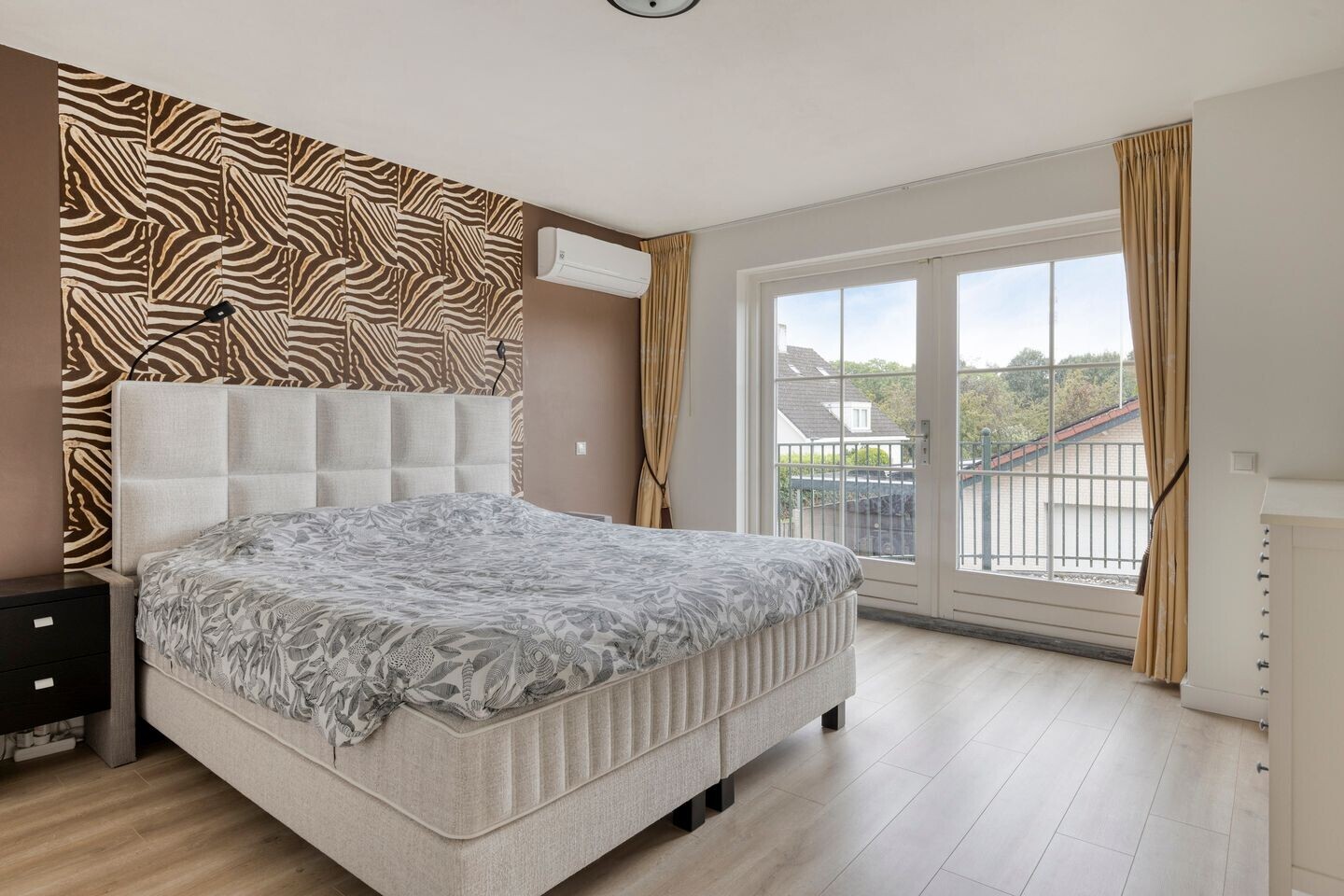 Twee-onder-één-kap te koop: Kerkakkerstraat 25, Valkenswaard
