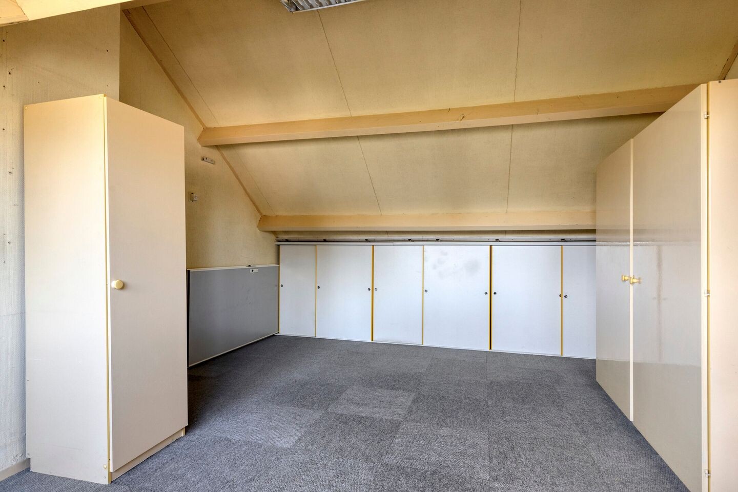 Tussenwoning te koop: Bosbeslaan 6, Valkenswaard