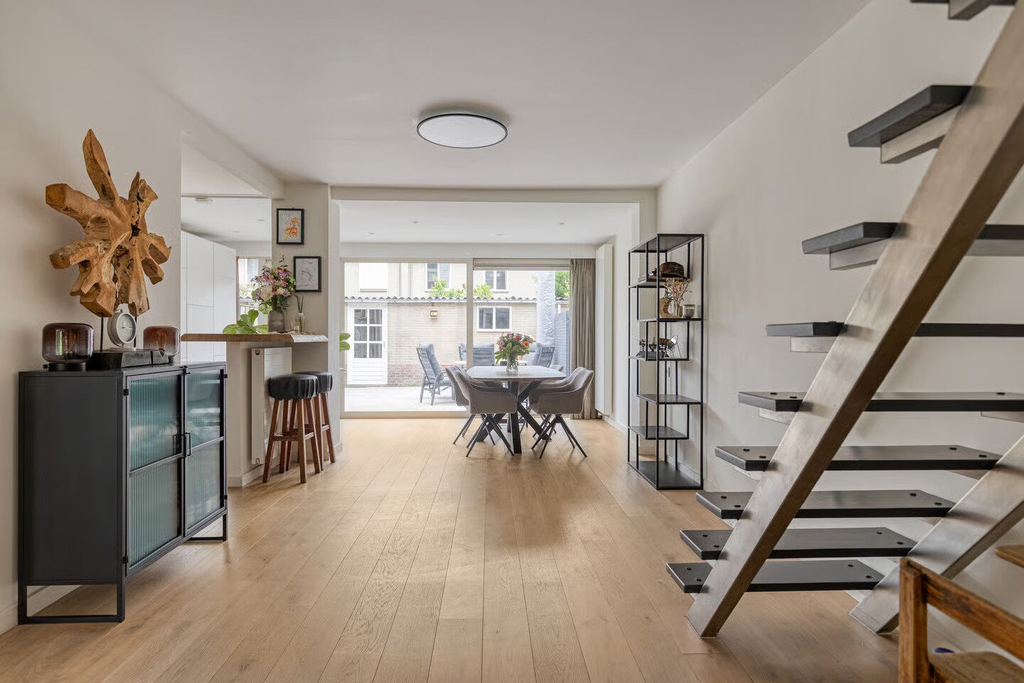 Tussenwoning te koop: Kornoeljelaan 48, Valkenswaard