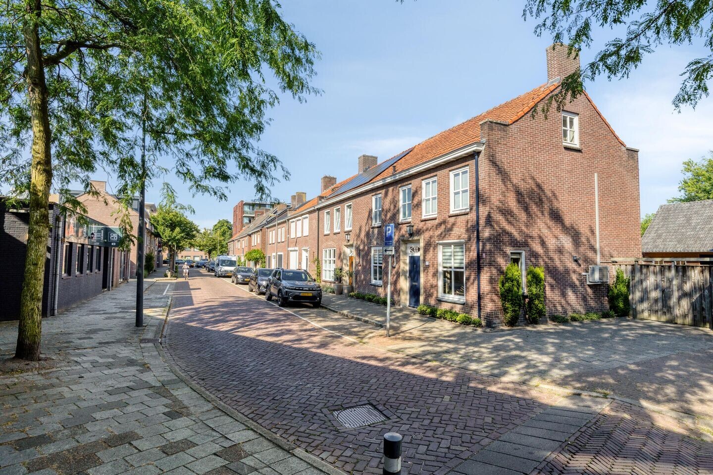 Hoekwoning te koop: Deken Frankenstraat 17, Valkenswaard