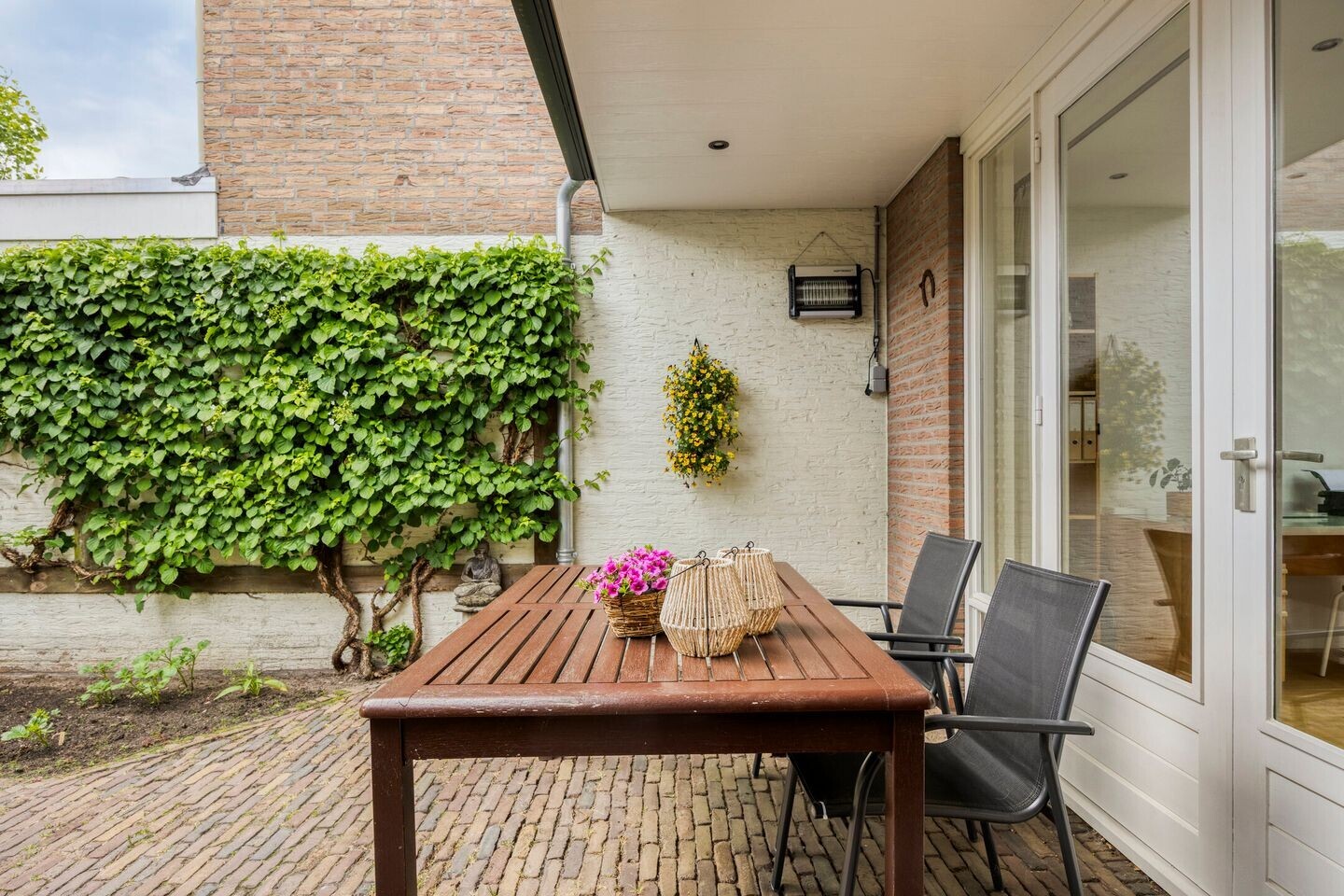 Tussenwoning te koop: van den Valgaetstraat 6, Bergeijk