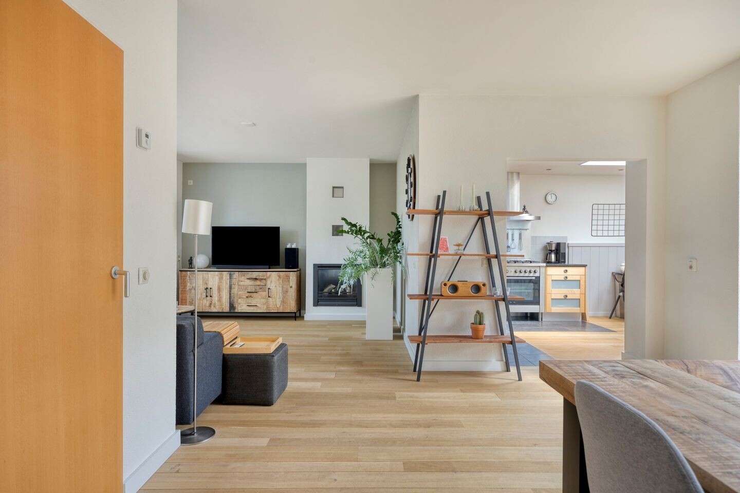 Tussenwoning te koop: van den Valgaetstraat 6, Bergeijk
