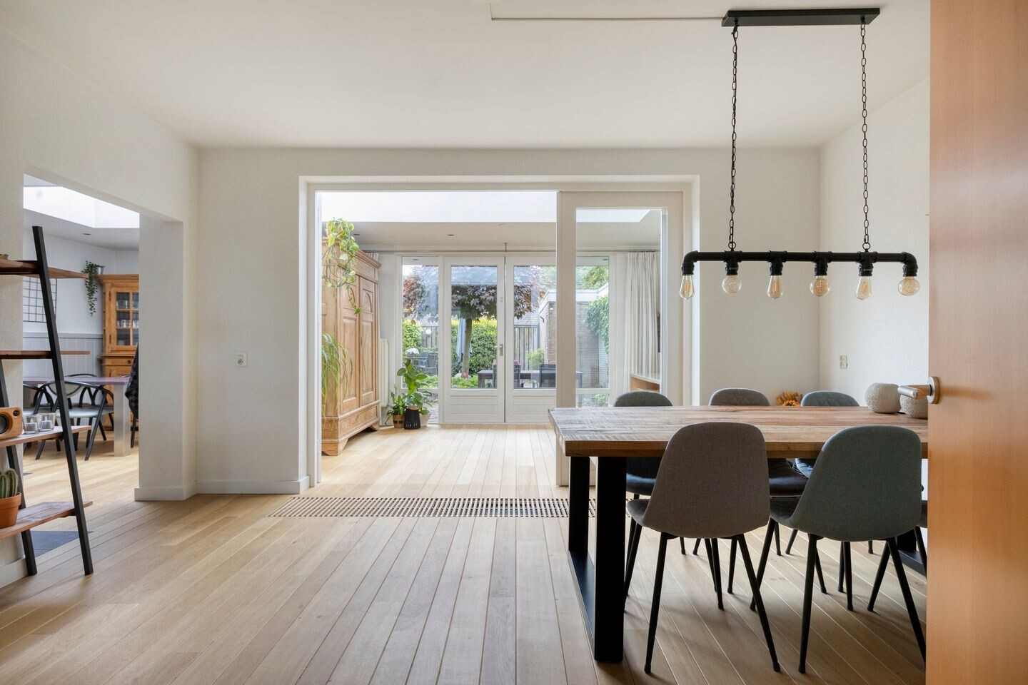 Tussenwoning te koop: van den Valgaetstraat 6, Bergeijk