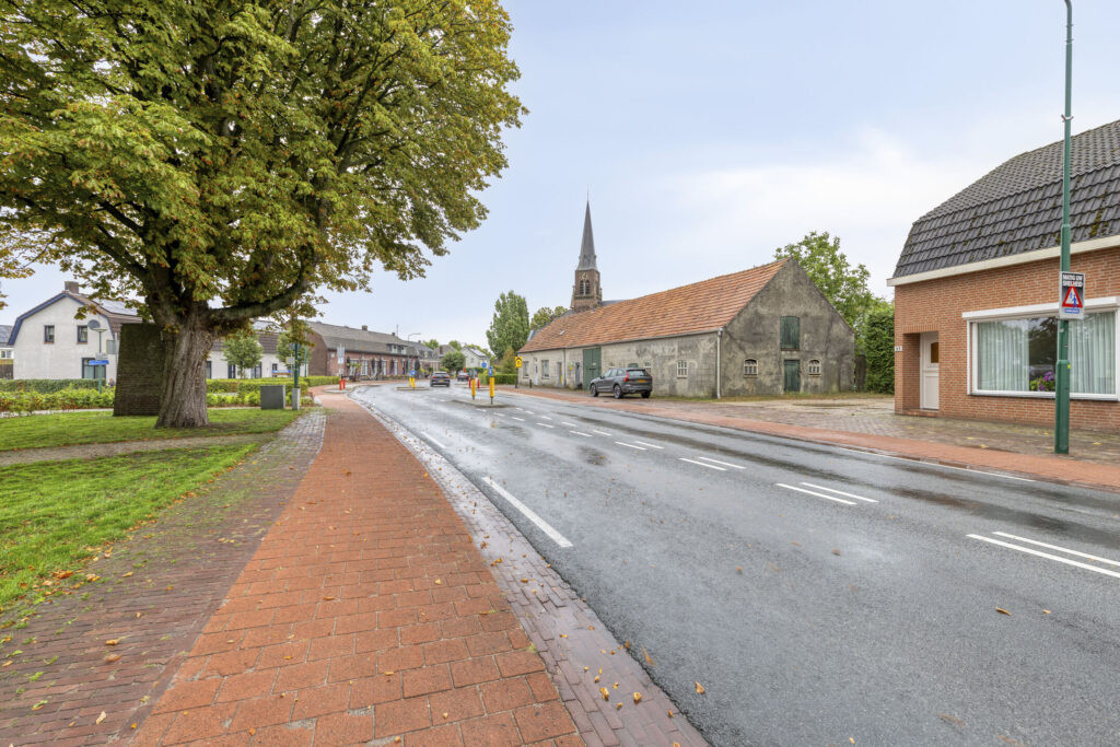 Hoekwoning te koop: Loo 93, Bergeijk
